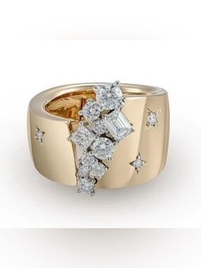 Macy’s Wide 18K Gold Plated Band Ring  Diamond Simulant Cascade Size 8 NWOT